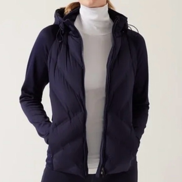 Athleta Jackets & Blazers - Navy Athleta Inlet Hybrid Puffer Jacket EUC